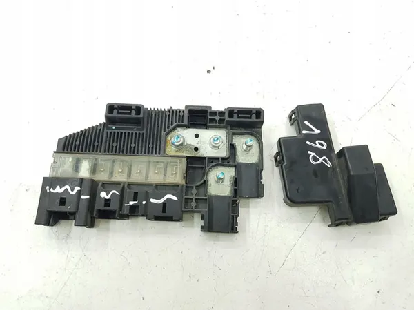 Accu Zekerings/Relais Suzuki Grand Vitara II 2007 image 5