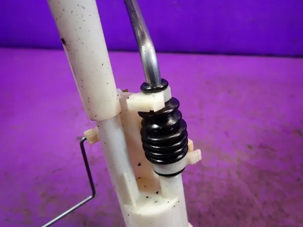 VW Transporter T4 Brandstofniveausensor 701919051J AAB image 4