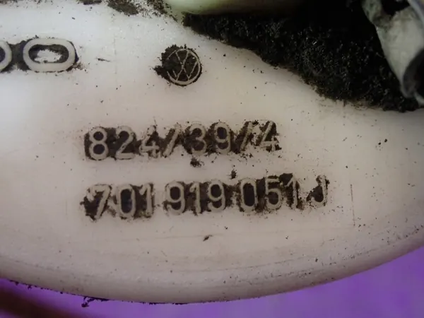 VW Transporter T4 Brandstofniveausensor 701919051J AAB image 5