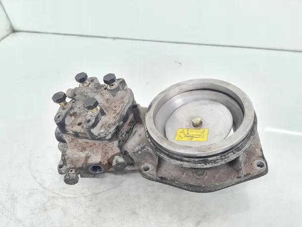 Fuel Distributor Audi 80 90 B3 image 1