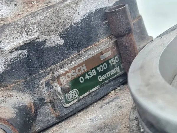 Fuel Distributor Audi 80 90 B3 image 2