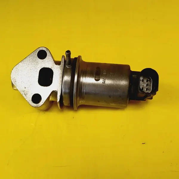 EGR-venttiili Audi A4 S4 B5 1.8 T 06A131501N image 5
