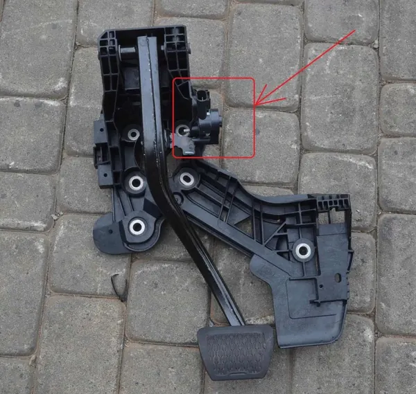 Capteur de frein OEM 68361455AB pour Wrangler Gladiator image 2