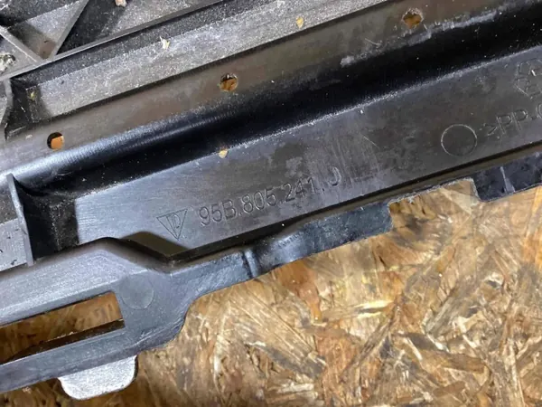 Porsche Macan stötfångarförstärkning OEM 95B805241J image 7