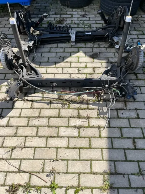 Hinterachse OEM oś tylna captur i 1,2 TCE stacjaFSD image 2
