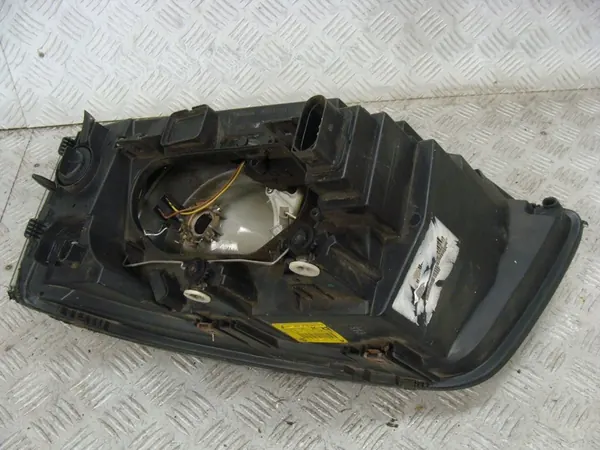 VW Transporter T5 Multivan Farol Direito 2003-2009 7H1941016L image 3