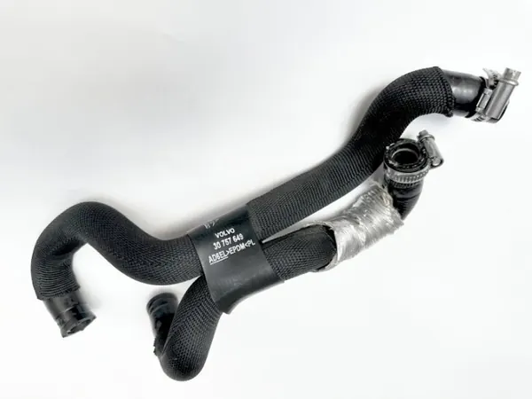 Lignes de refroidisseur d'huile Volvo OEM 30757649 - Occasion image 2