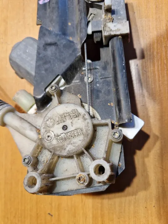 Mecanismo de elevação de vidro traseiro direito BMW 5 E39 8252430 image 2