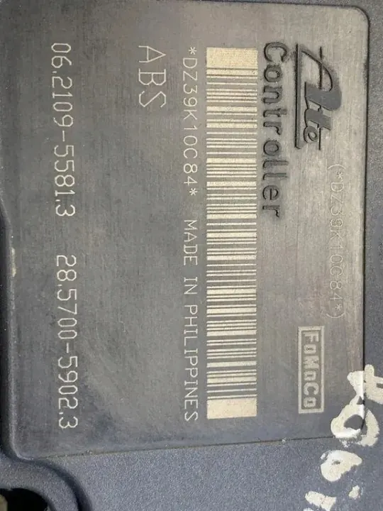 Pompe ABS OEM 8V512M110AD pour Ford Fiesta VI 1.4L Diesel image 4