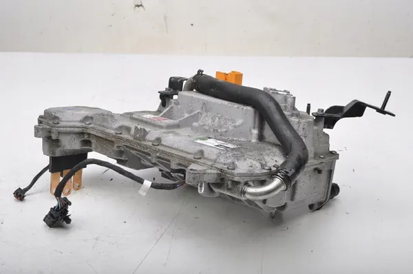 PEUGEOT e-2008 II Inversor image 5