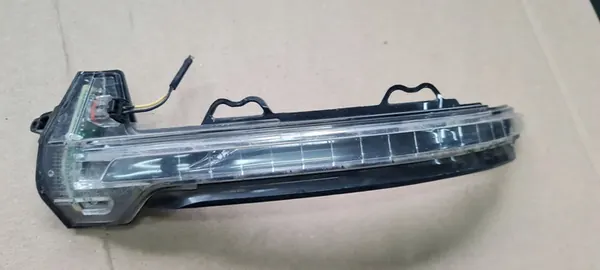 Indicador de espelho lateral Audi A4 OE 8W0949101 image 3