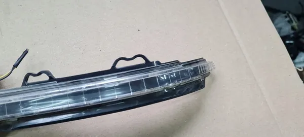 Indicador de espelho lateral Audi A4 OE 8W0949101 image 4