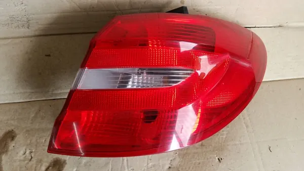 Rechter achterlicht Mercedes W246 B-Klasse A2468200264 image 7