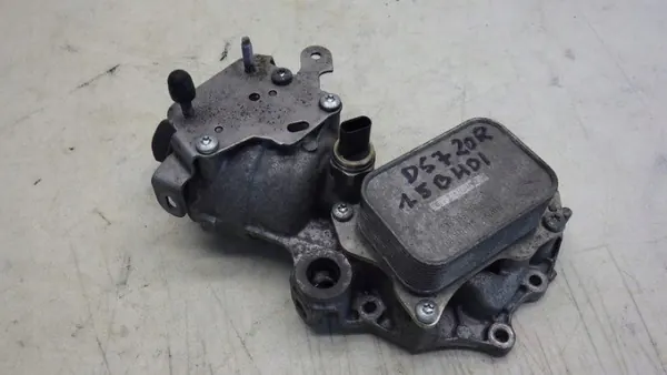 Citroen OE 9823532380 Oljekylare Begagnad image 2