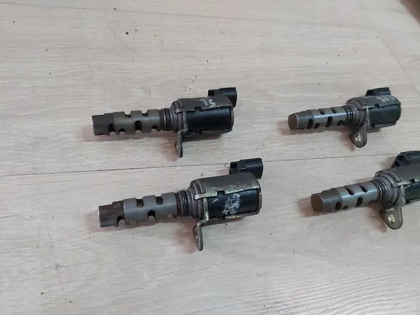 VVTi Cylinder Valve 15330-22040 image 2