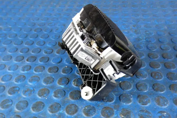 Module LED Renault Megane IV Convertisseur OEM 90069850 image 3