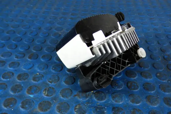 Module LED Renault Megane IV Convertisseur OEM 90069850 image 4