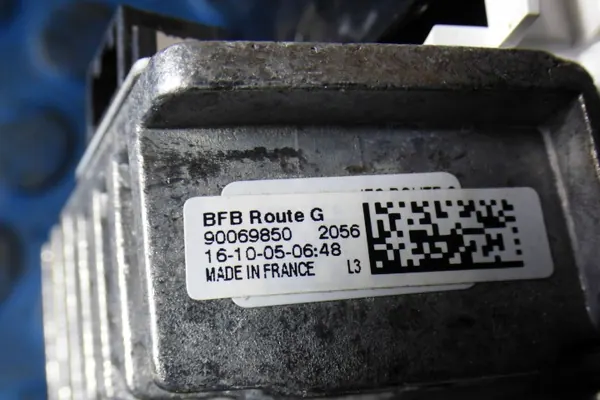 Module LED Renault Megane IV Convertisseur OEM 90069850 image 5