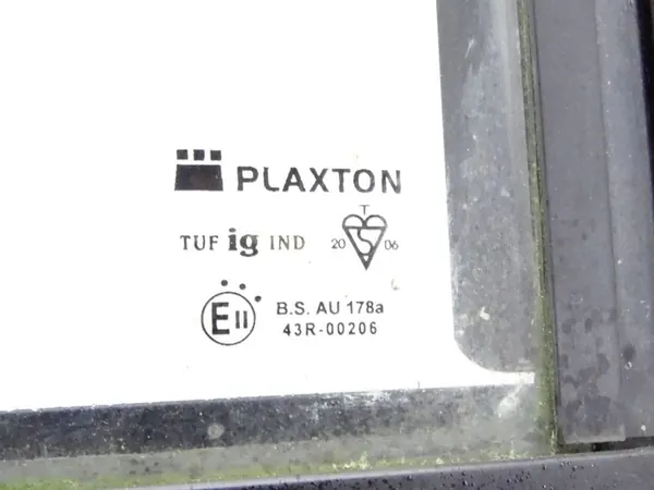 MERCEDES VARIO 96-13 Skjutbart Bussfönster 99CMx63CM image 4