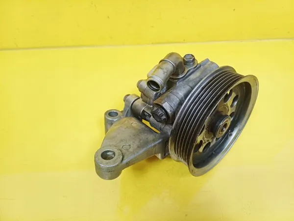 Bomba de dirección Cadillac CTS OEM DRC100042 image 2
