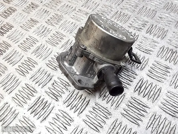 Pompe à vide de frein Renault Captur 2014 1500dci 46505272r image 2