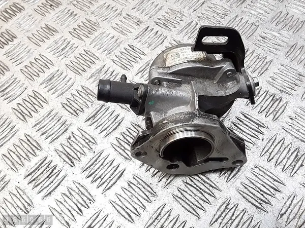 Pompe à vide de frein Renault Captur 2014 1500dci 46505272r image 3