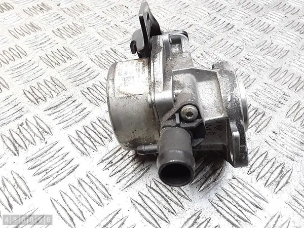 Pompe à vide de frein Renault Captur 2014 1500dci 46505272r image 4