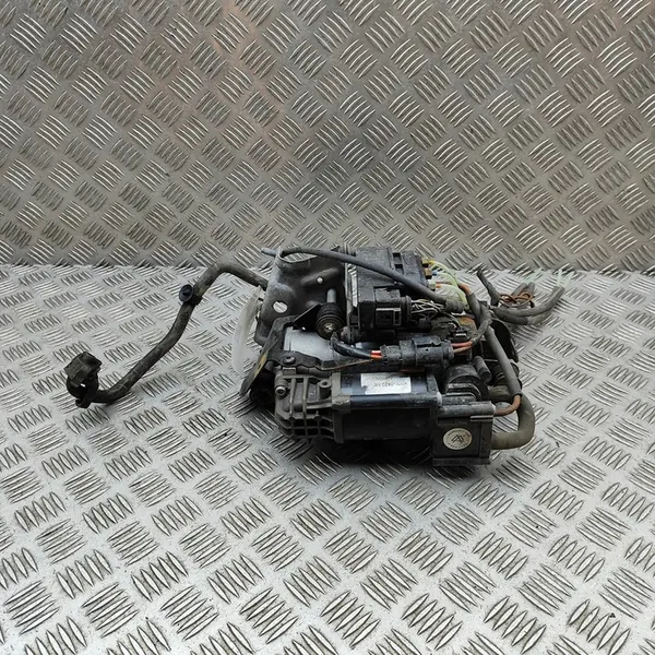 Compresseur de Suspension Mercedes-Benz C T-Model (S205) A2053200104 image 4