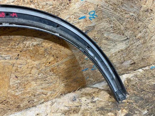 Mercedes GLA I W156 X156 13-19 Vasemman Takapuskuri OEM A1568851300 image 6