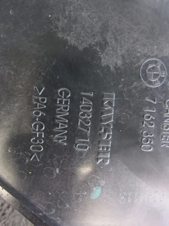 BMW X3 F25 Aktivkohlefiltergehäuse OEM 7216548 image 4