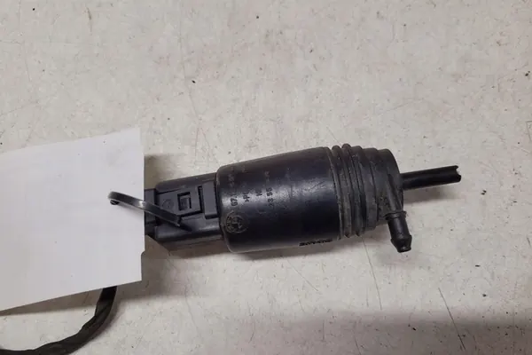 Pyyhkijän pumppu BMW 3 (E46) 2.0L Diesel image 2