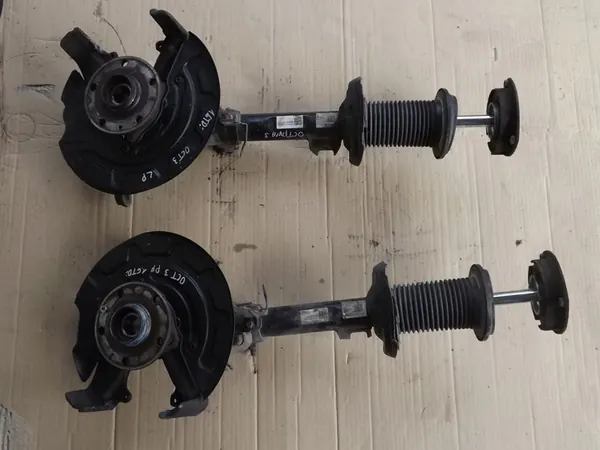 Sospensione Anteriore Skoda Octavia 3 1.6 TDI Destra Sinistra image 2