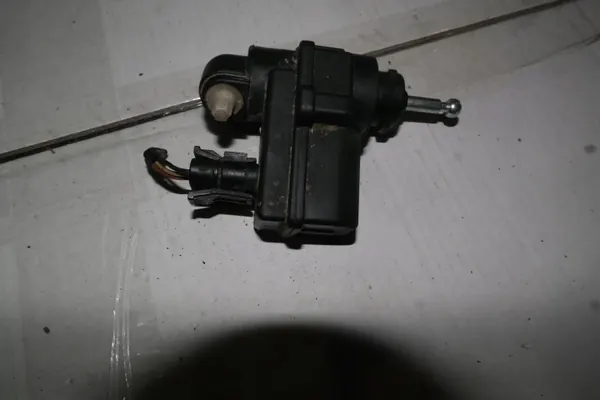 Motor farol esquerdo OEM MR971295 para Pajero Pinin image 2