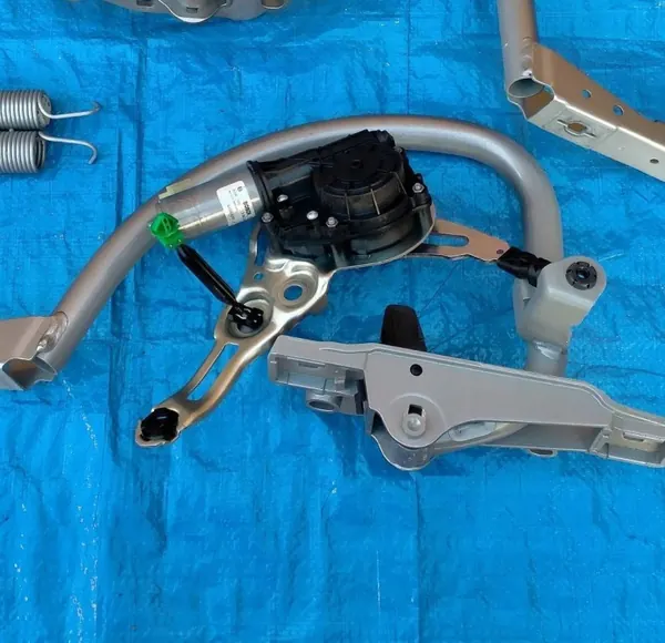 Mécanisme de coffre arrière OEM A2068204100 Mercedes Classe C image 2