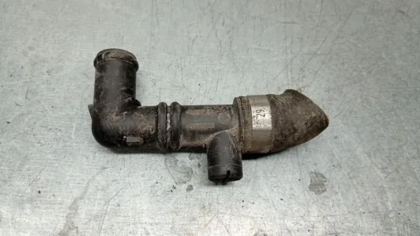 Tubería de agua OE 4E0819163B Audi A8 D3 02-09R 3.0 TDI image 1