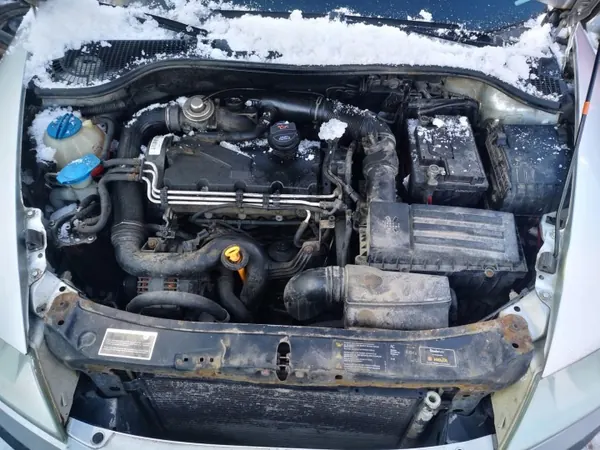 Öljypumppu OEM 038115105c Skoda Octavia 1.9L image 7