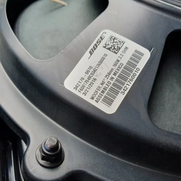 Audi A8 Bose-högtalare OEM 4H1035481 - Begagnad image 4