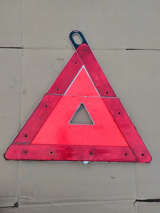 Triangle de signalisation OEM 1245900212 Mercedes W124 image 2