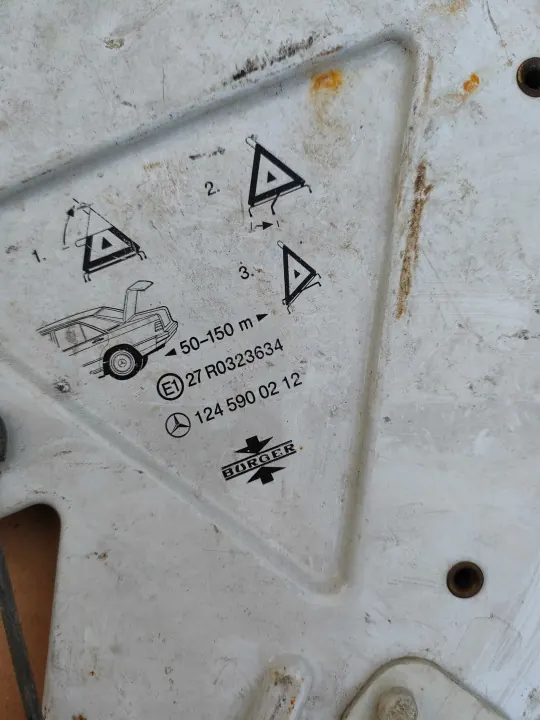 Triangle de signalisation OEM 1245900212 Mercedes W124 image 3