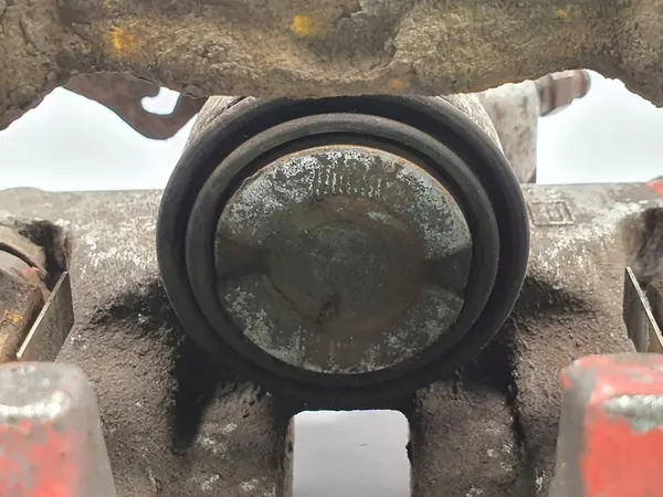 Linke Hintere Bremszange Audi A3 8P TT 03-14 TRW image 4