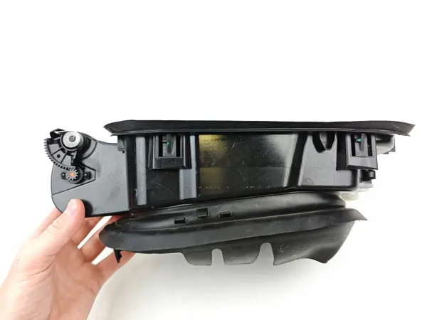 BMW G30 Tankklappe OEM 7391833 - Gebraucht image 8