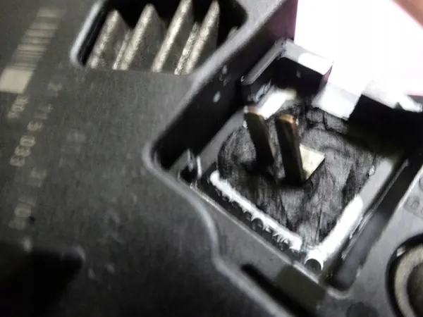 VW Touareg 2.5 TDI Vaihtovirtageneraattori 070903143C image 7