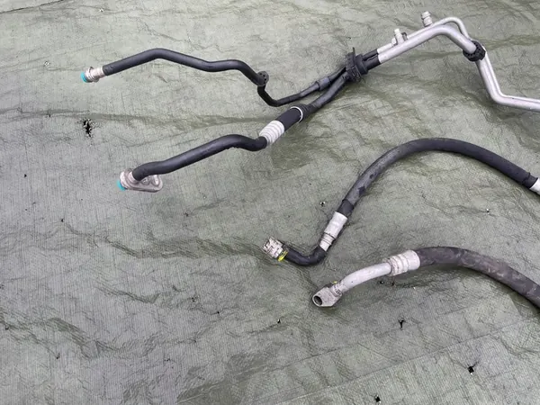 AUDI A6 C6 4.2 FSI V8 Ilmastointijohdin image 2