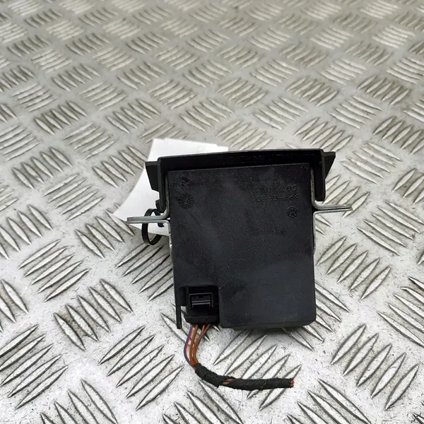 Baklucka Lås VW GOLF VII VARIANT 5G0827505A image 3