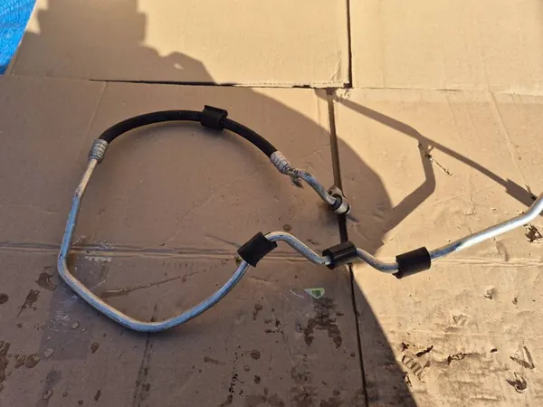 AUDI A4 B8 2.0 TDI AVANT ilmastointiputkisarja 8T0260710F image 4