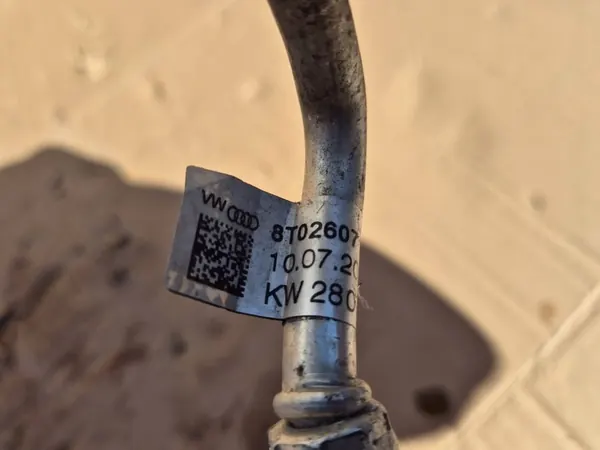 AUDI A4 B8 2.0 TDI AVANT ilmastointiputkisarja 8T0260710F image 9