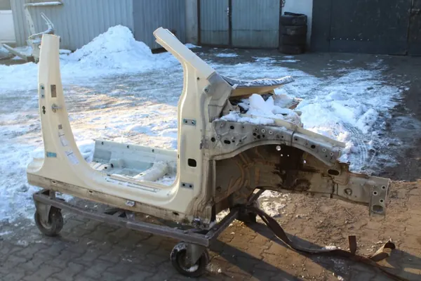 Parachoques delantero derecho Mercedes B W247 OEM image 2