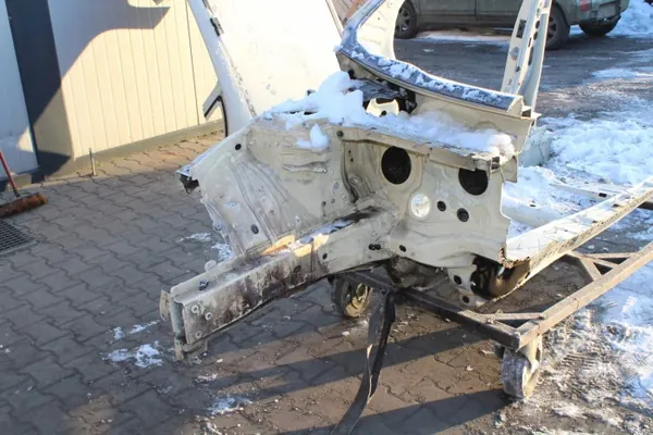 Parachoques delantero derecho Mercedes B W247 OEM image 3
