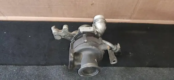 Turbo usado OEM 11092800247 para BMW 5 F10 image 4