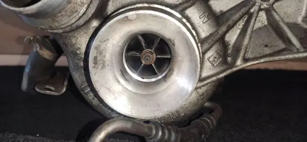 Turbo usado OEM 11092800247 para BMW 5 F10 image 6